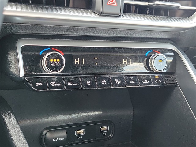 Vehicle image 27 of 30