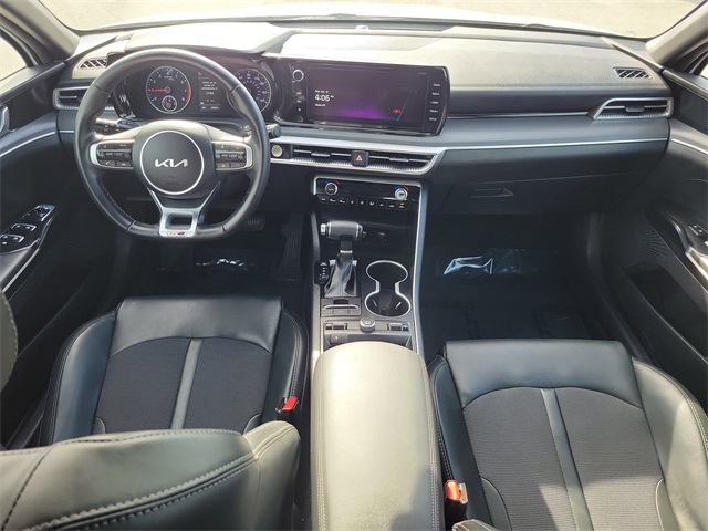 Vehicle image 12 of 30