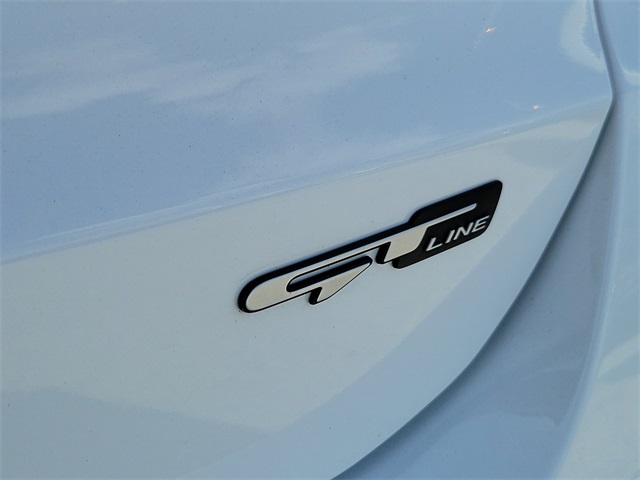 Vehicle image 8 of 30