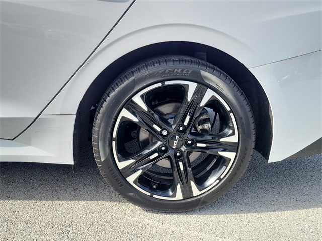 Vehicle image 5 of 30