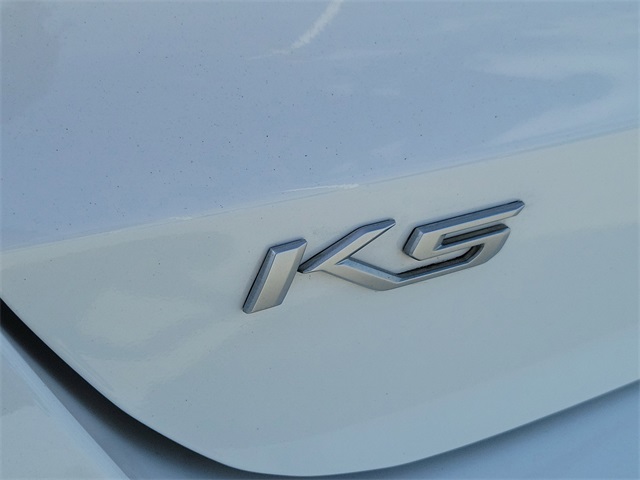 Vehicle image 7 of 30