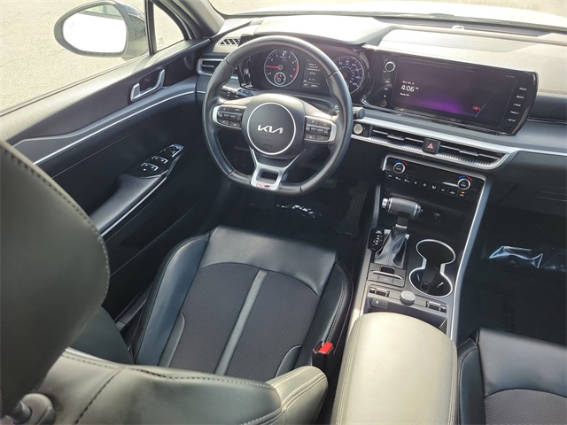 Vehicle image 13 of 30