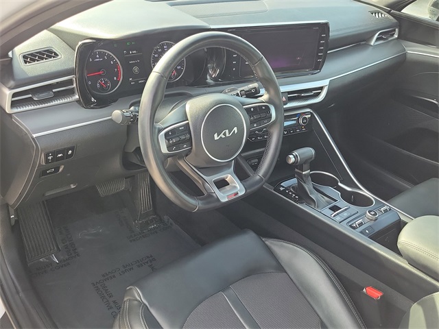 Vehicle image 15 of 30