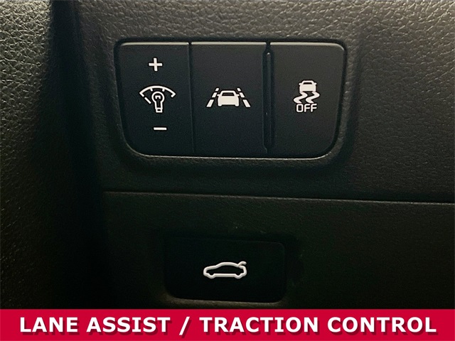 Vehicle image 19 of 34