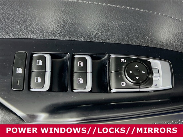 Vehicle image 26 of 34