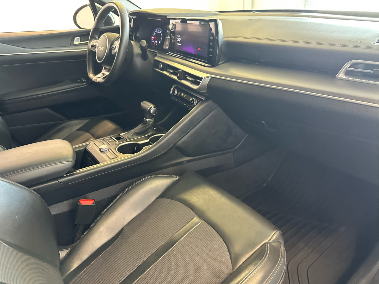 Vehicle image 23 of 56
