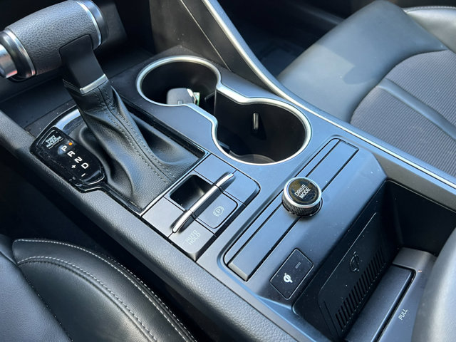 Vehicle image 29 of 34