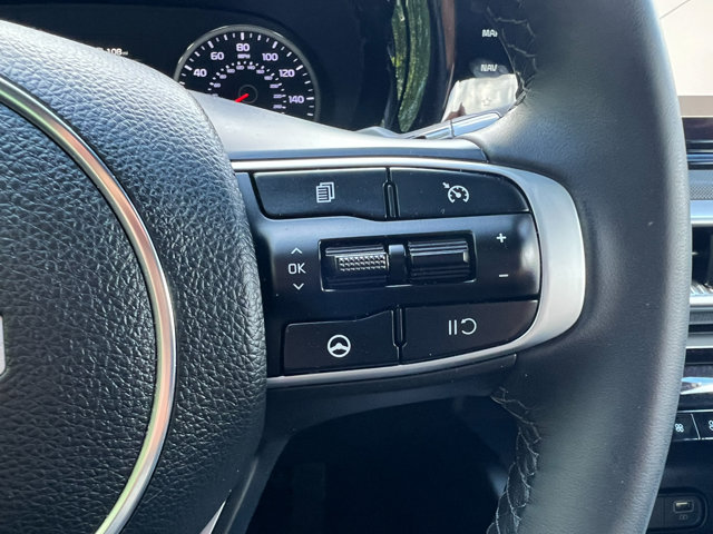 Vehicle image 22 of 34