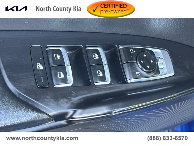 Vehicle image 37 of 41