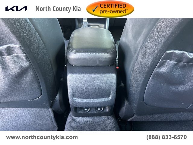 Vehicle image 21 of 41