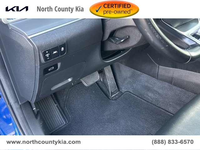 Vehicle image 32 of 41