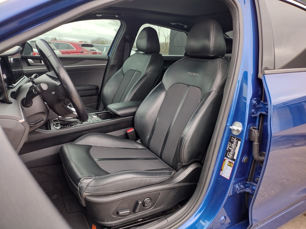 Vehicle image 9 of 29