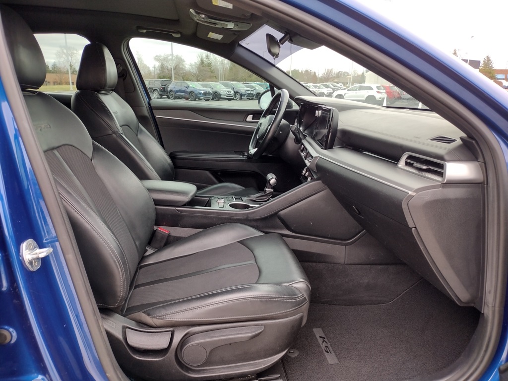 Vehicle image 18 of 29