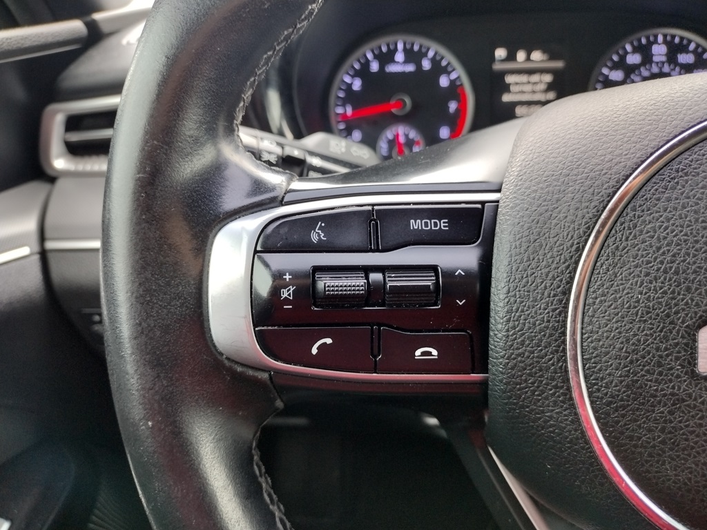 Vehicle image 25 of 29