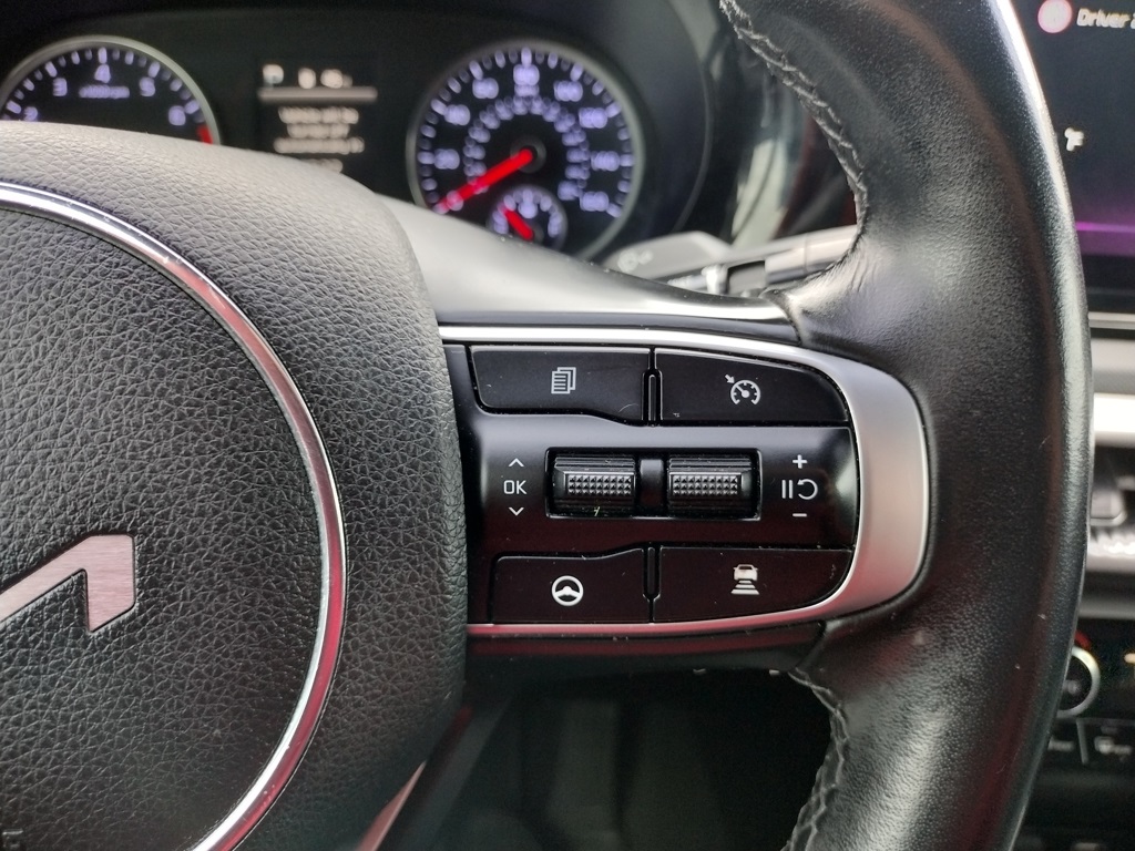 Vehicle image 26 of 29