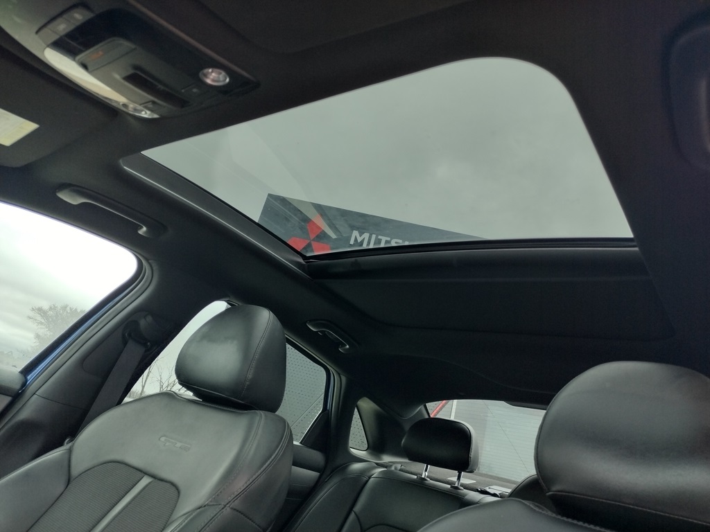 Vehicle image 12 of 29