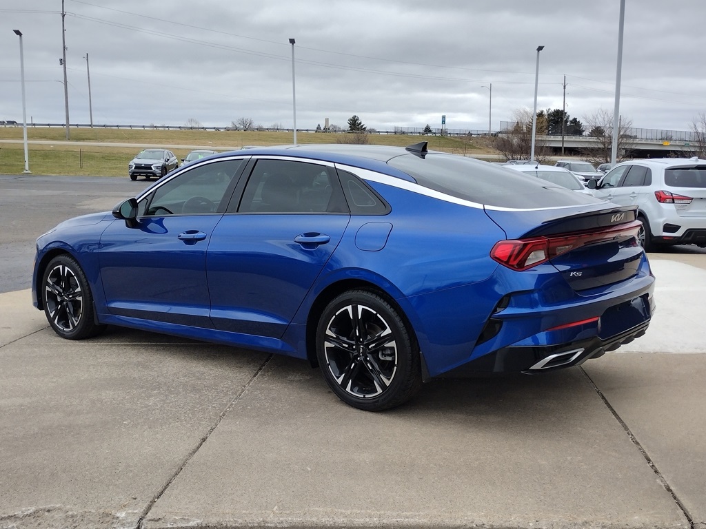 Vehicle image 8 of 29