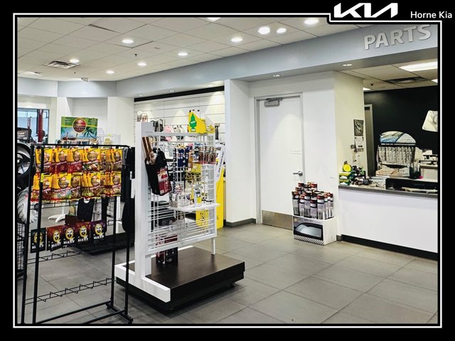 2022 Kia K5 GT-Line Image 9 of 13