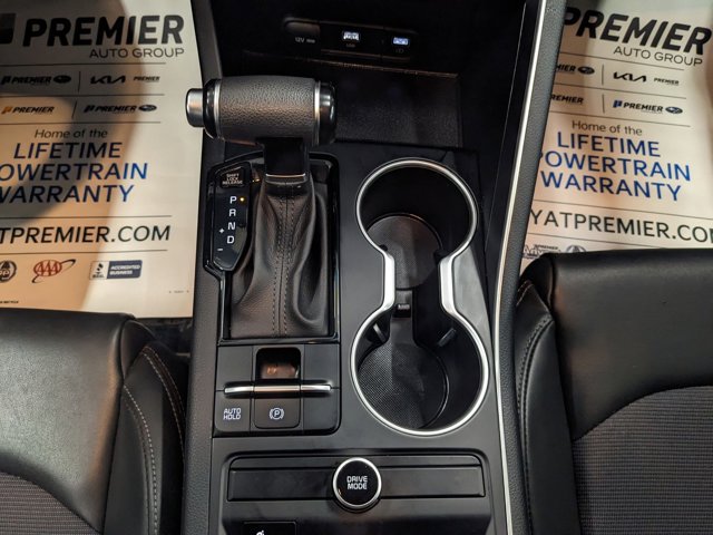 Vehicle image 17 of 35