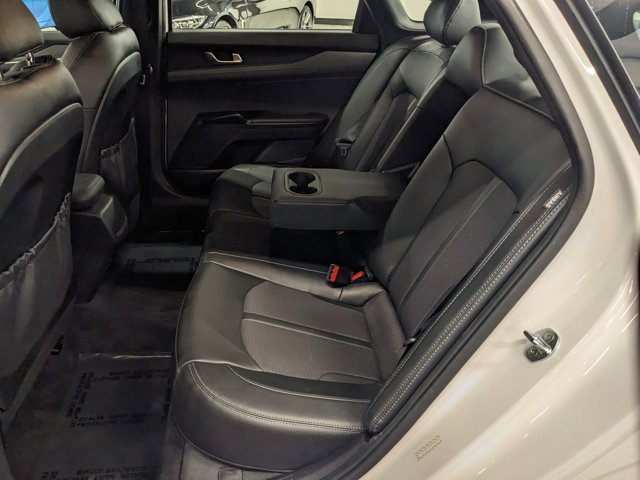Vehicle image 10 of 35