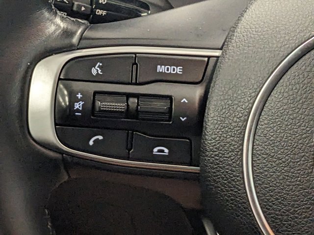 Vehicle image 20 of 35