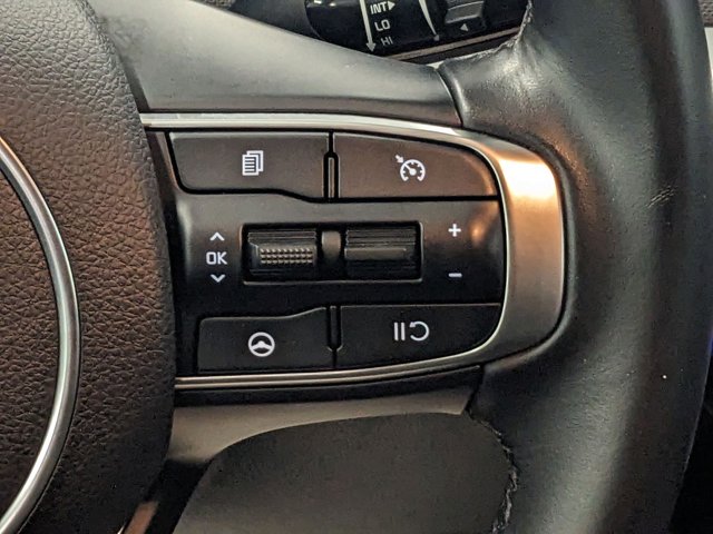Vehicle image 19 of 35