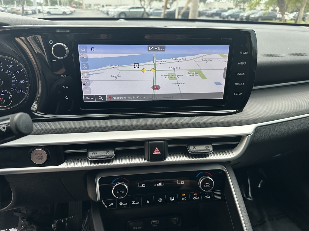 Vehicle image 22 of 35