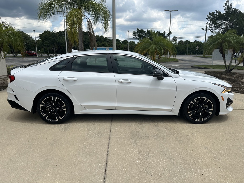 Vehicle image 4 of 35