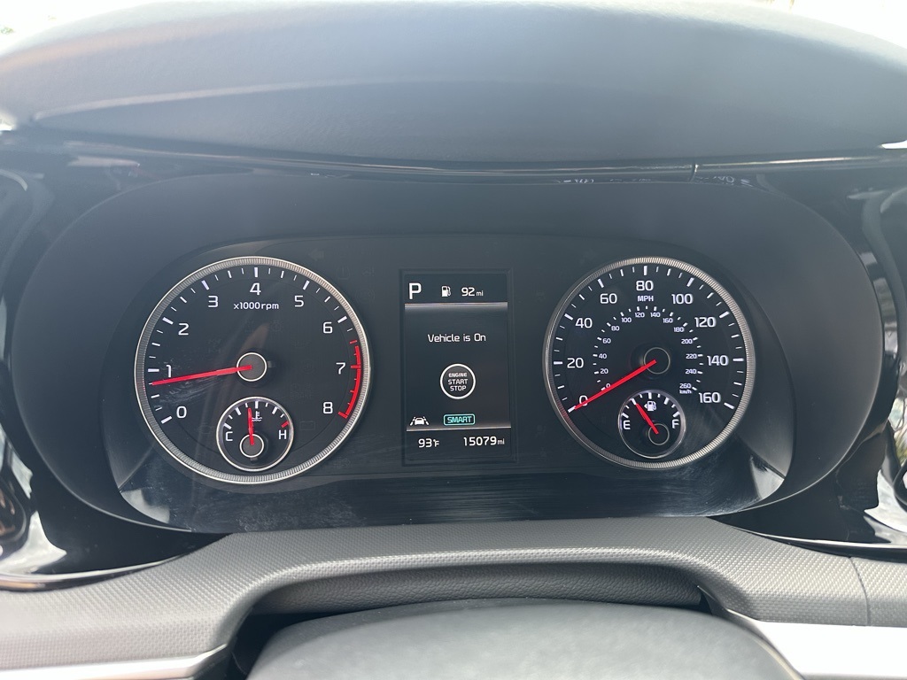 Vehicle image 21 of 35