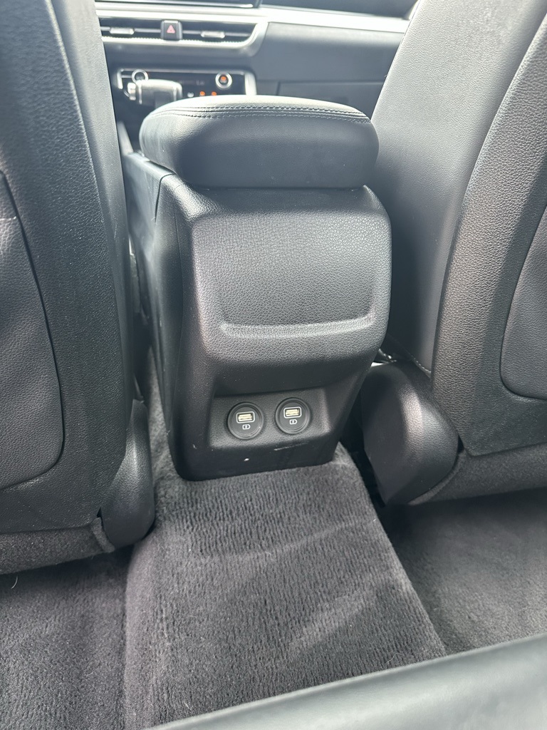 Vehicle image 29 of 35