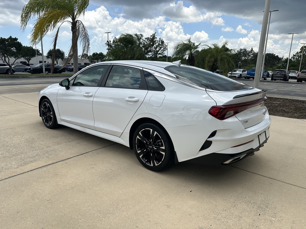 Vehicle image 7 of 35