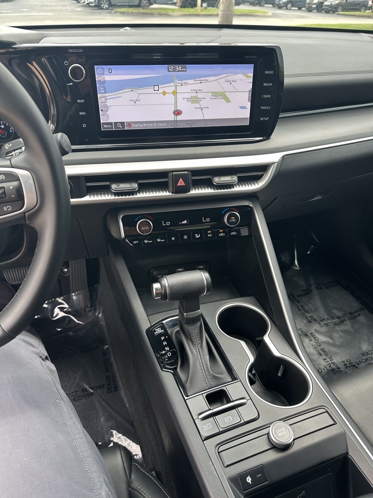 Vehicle image 19 of 35