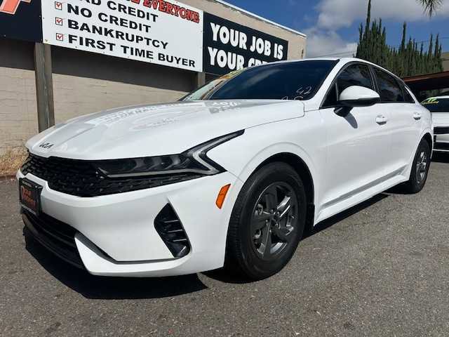 2022 Kia K5 LX Image 1 of 50