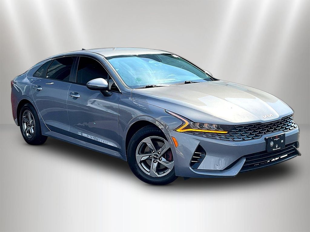 2022 Kia K5 LXS Image 3 of 35