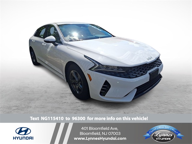 Vehicle image 3 of 5