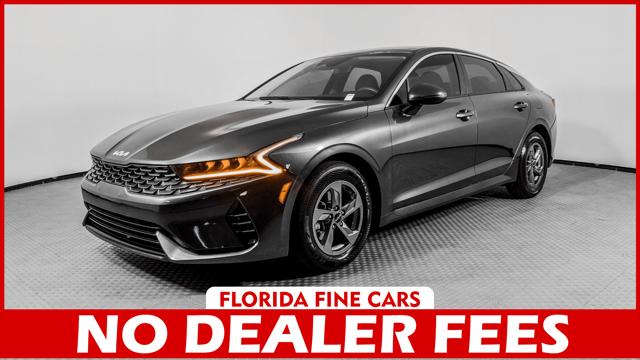 2022 Kia K5 LXS Image 2 of 36