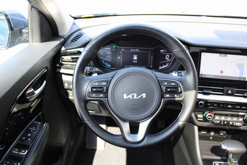 Vehicle image 20 of 44