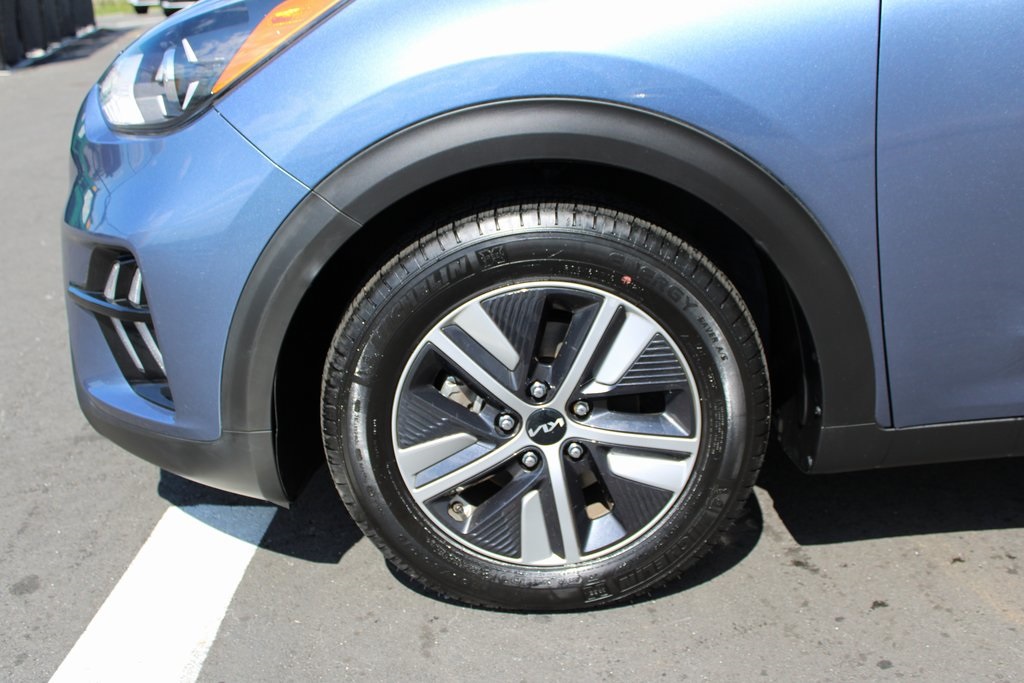 Vehicle image 9 of 44