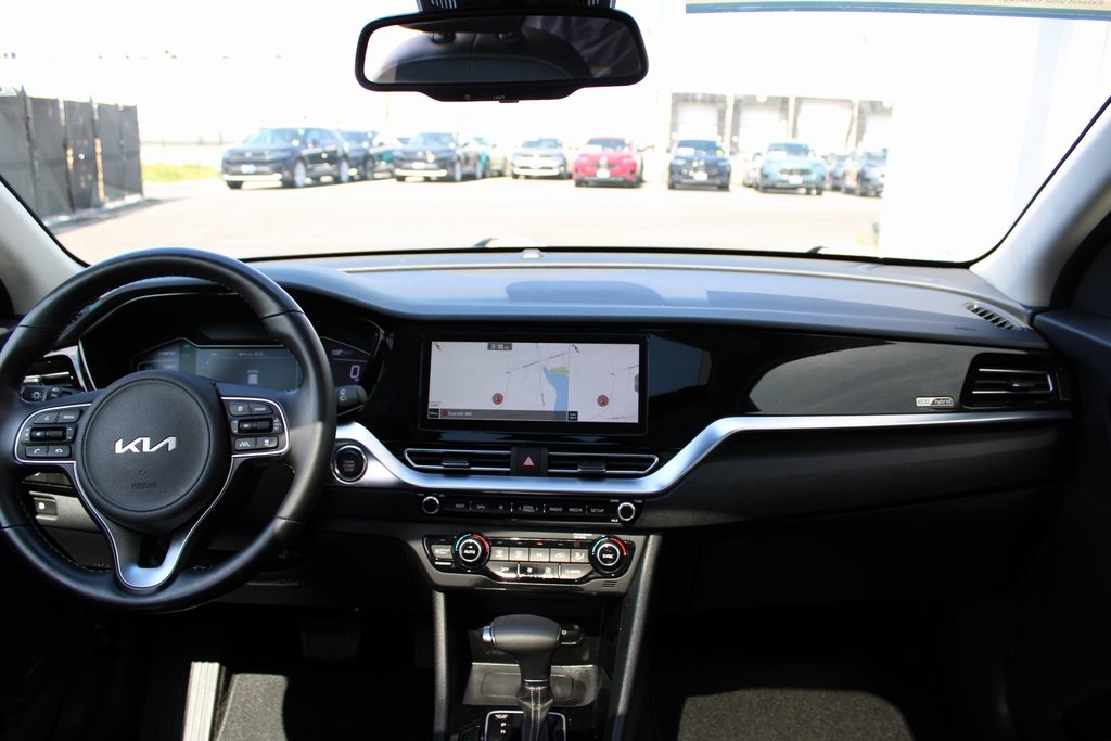 Vehicle image 14 of 44