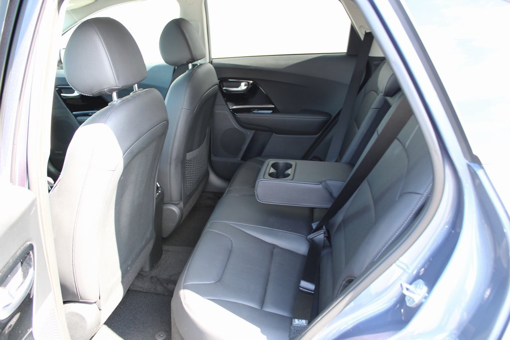 Vehicle image 13 of 44