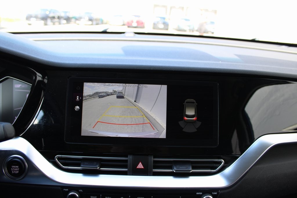 Vehicle image 25 of 44