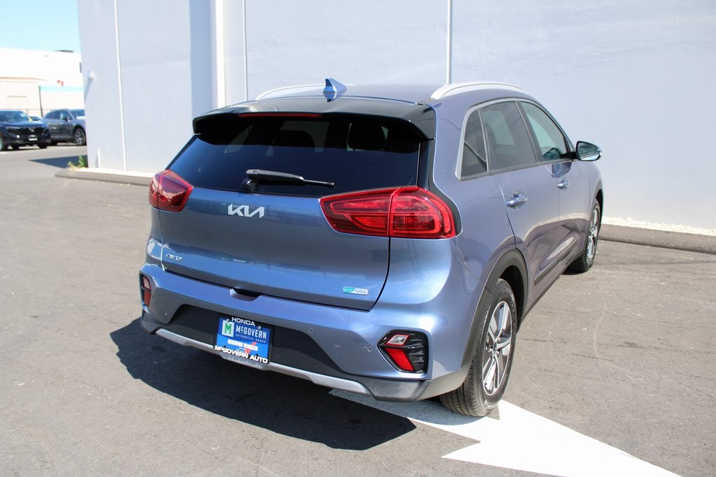 Vehicle image 4 of 44