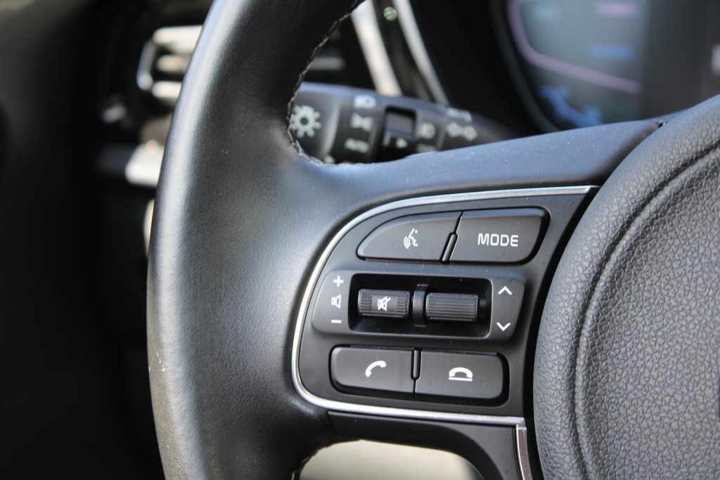 Vehicle image 36 of 44