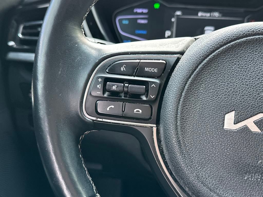Vehicle image 20 of 21
