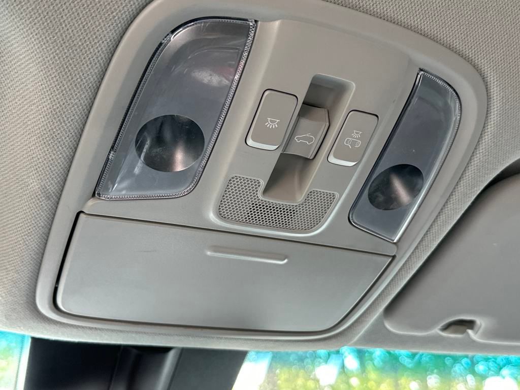 Vehicle image 21 of 21