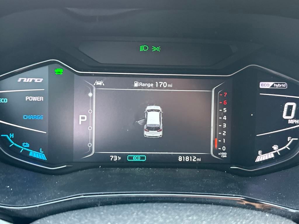 Vehicle image 11 of 21