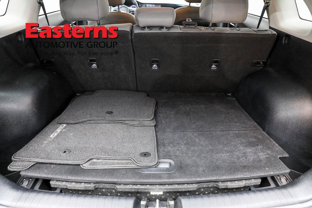Vehicle image 39 of 61
