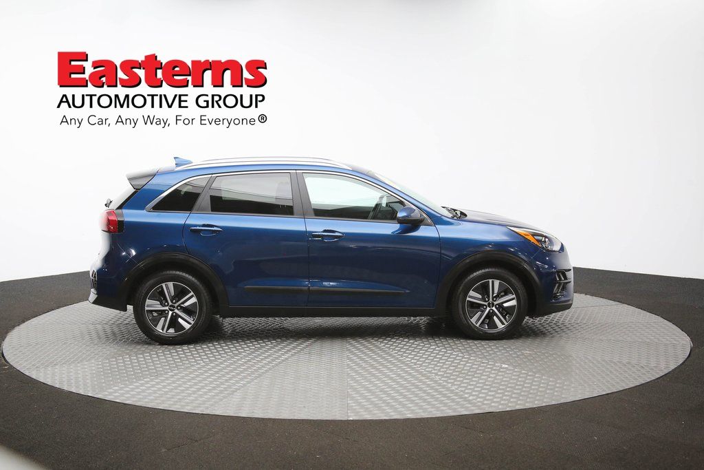 Vehicle image 17 of 61