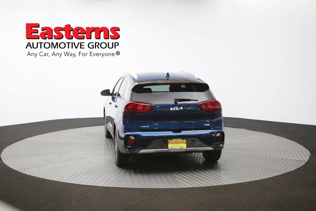 Vehicle image 33 of 61