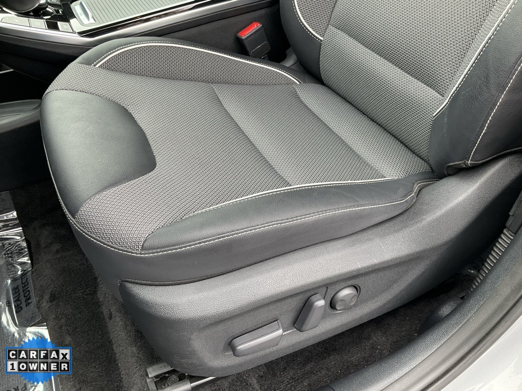 Vehicle image 34 of 88